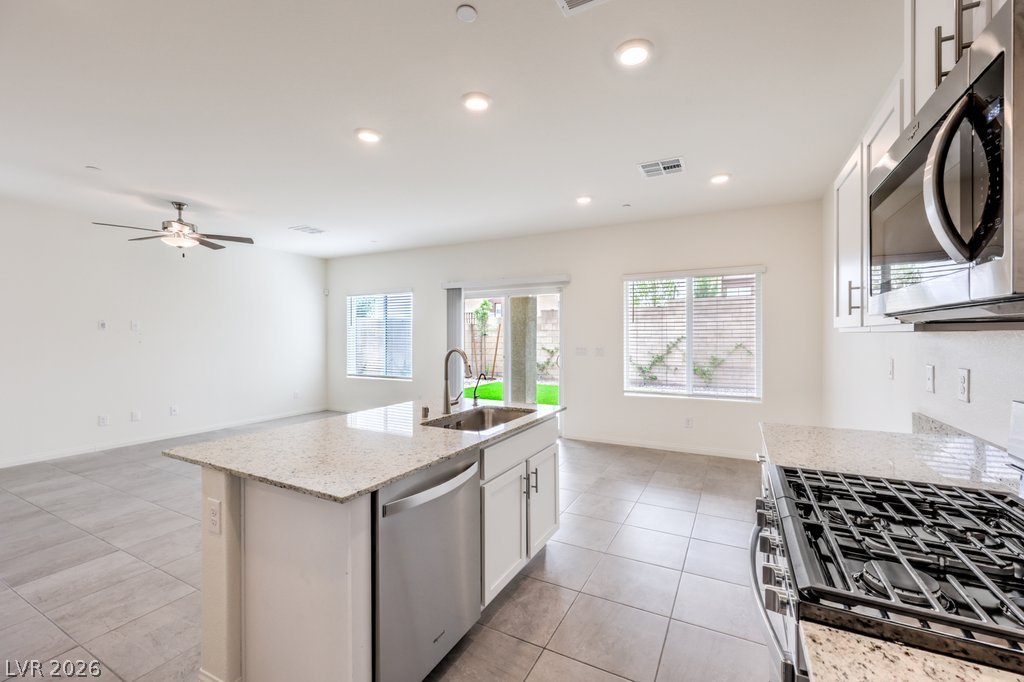10915 Bristol Park Avenue Property Photo 13