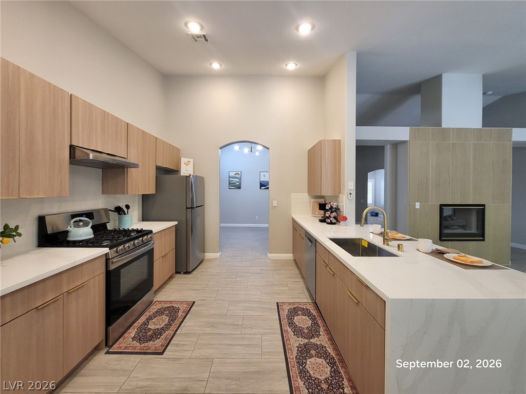 1813 Hill Canyon Lane Property Photo 3