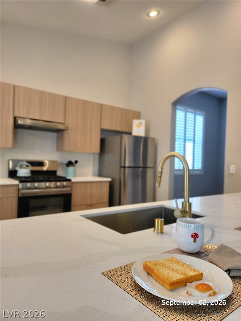 1813 Hill Canyon Lane Property Photo 4