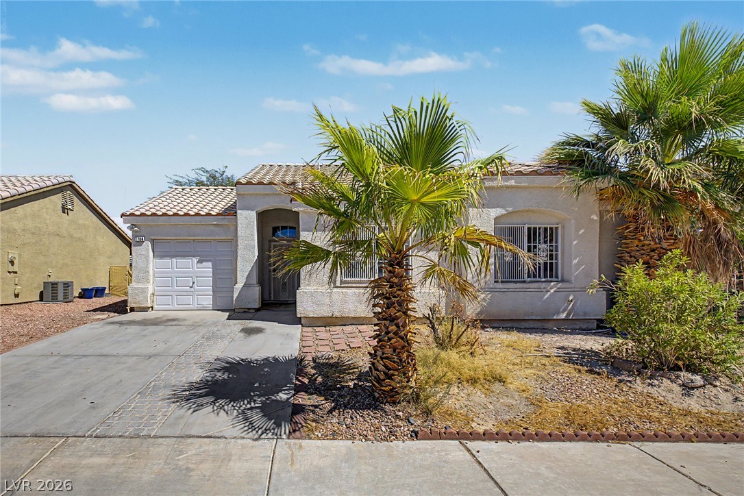 1704 Crystal Chimes Drive Property Photo 1