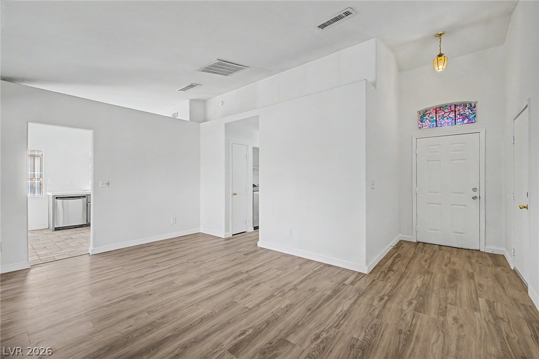 1704 Crystal Chimes Drive Property Photo 2