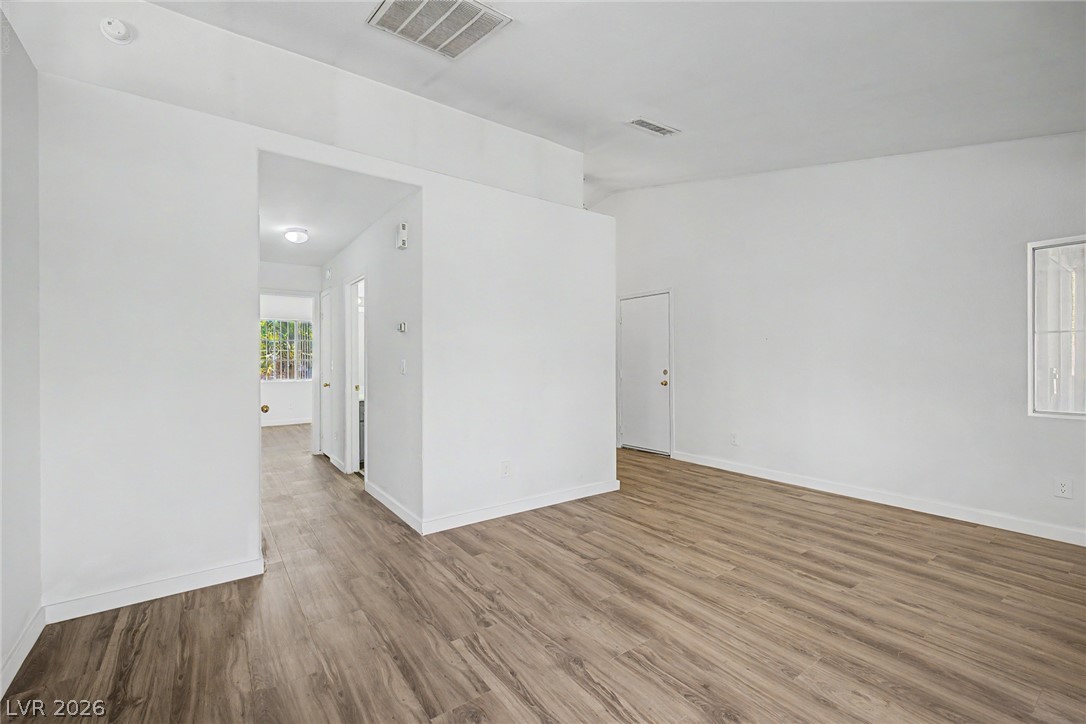 1704 Crystal Chimes Drive Property Photo 5