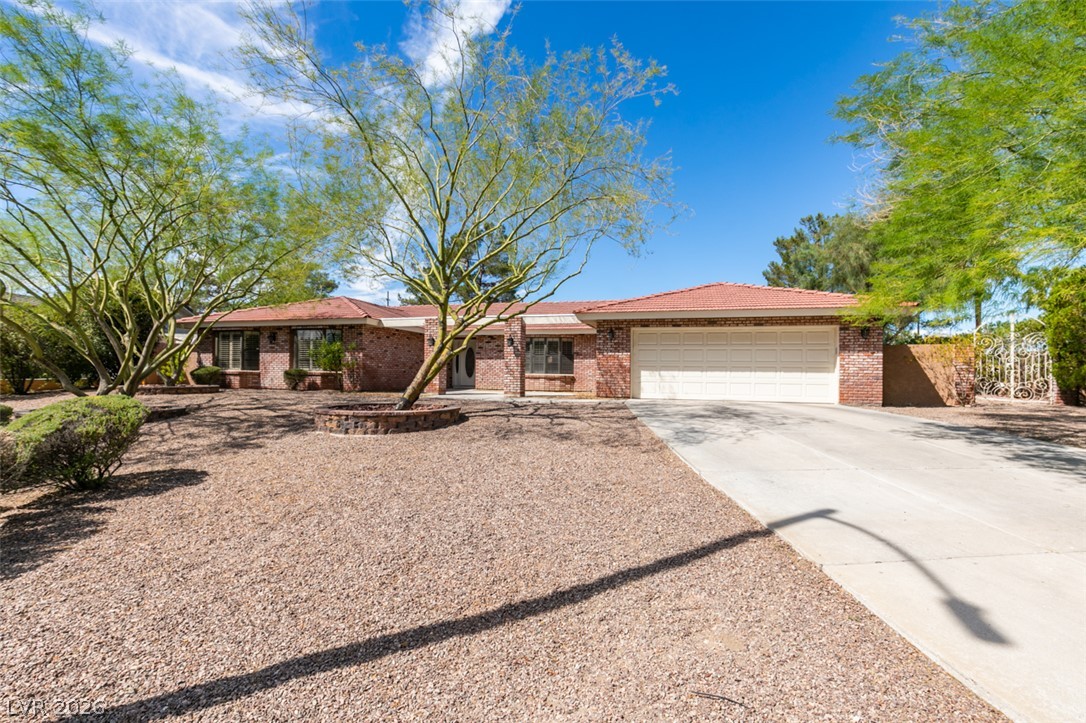 2246 Almart Circle Property Photo 2