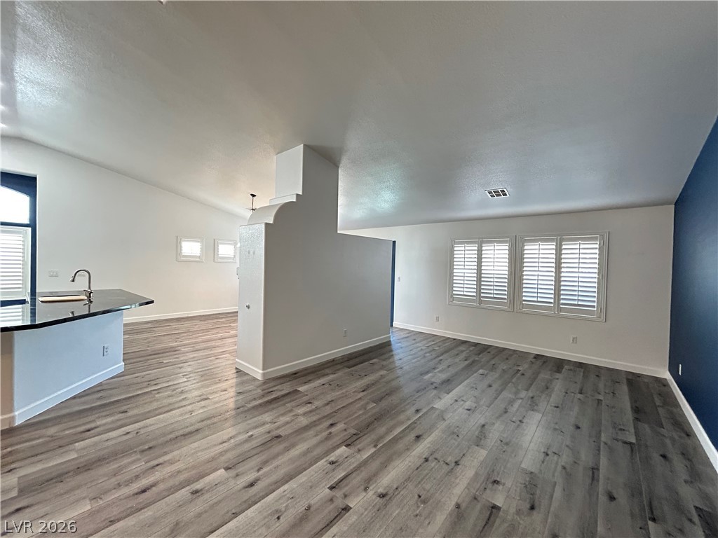 218 Black Eagle Avenue Property Photo 3