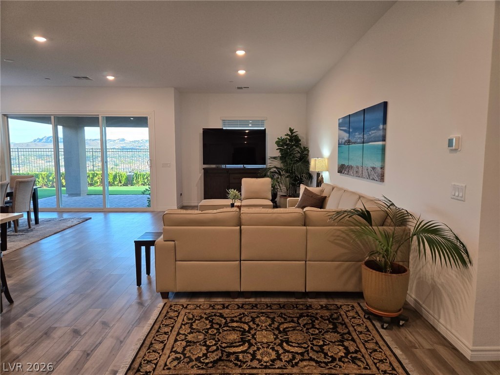 81 Reverie Heights Avenue Property Photo 8