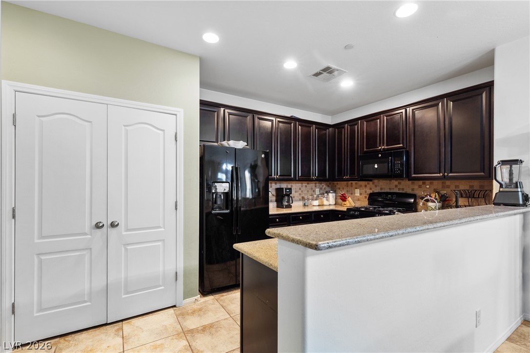 9025 Hazy Haven Court Property Photo 8