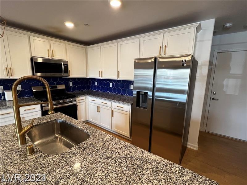 749 Omaggio Place Property Photo 11