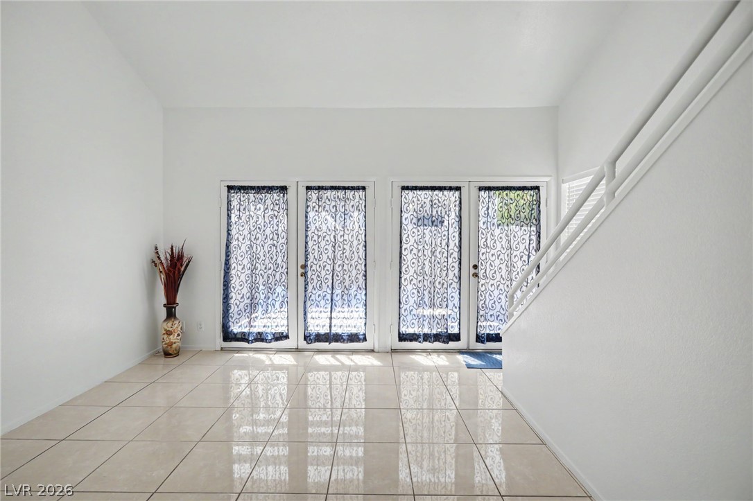 5549 Orchard Lane Property Photo 3