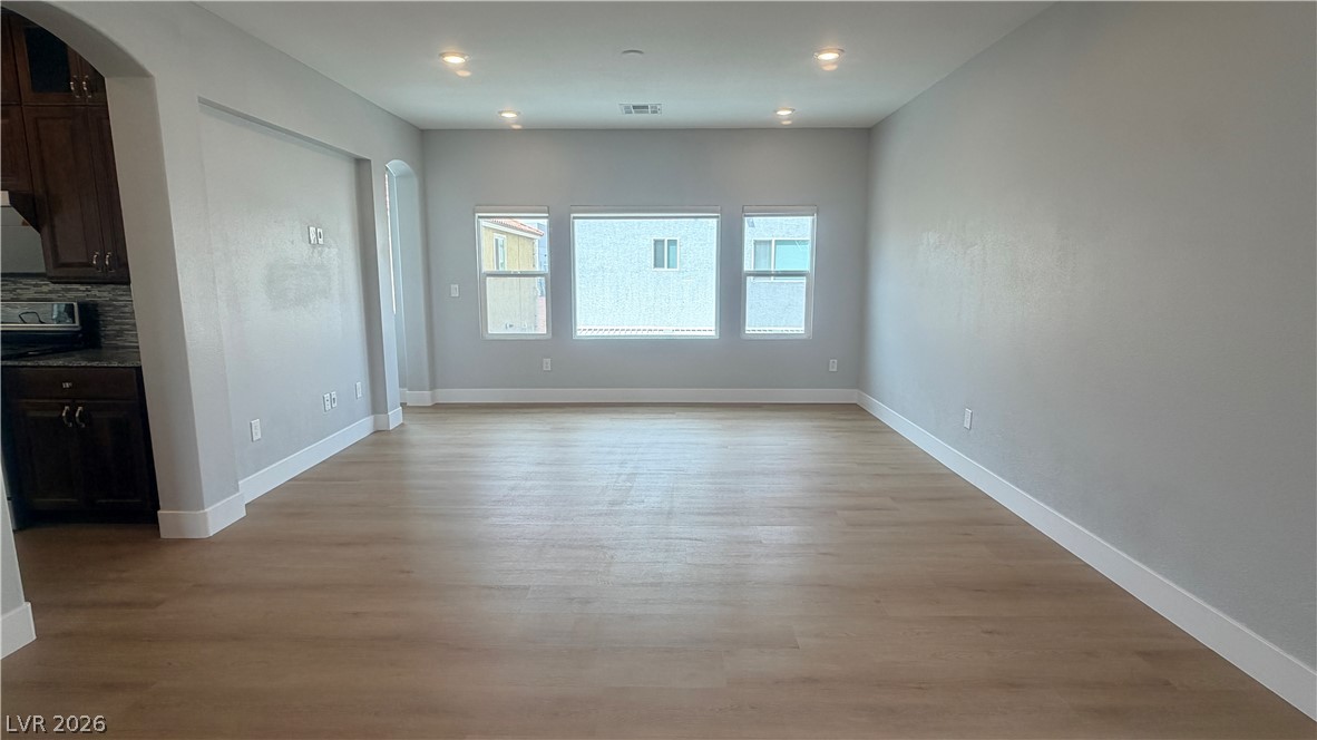 5718 Woodchester Avenue Property Photo 7