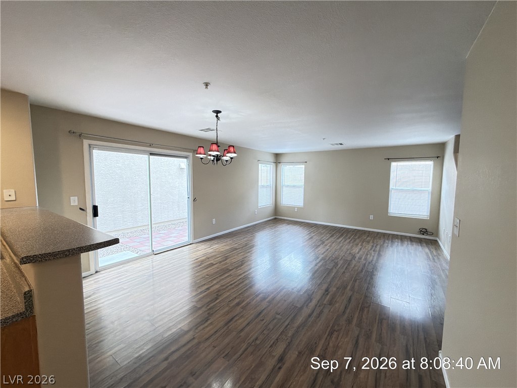 7337 Ribbon Ridge Avenue Property Photo 5