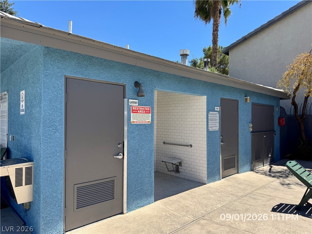 5623 Calais Court Property Photo 29