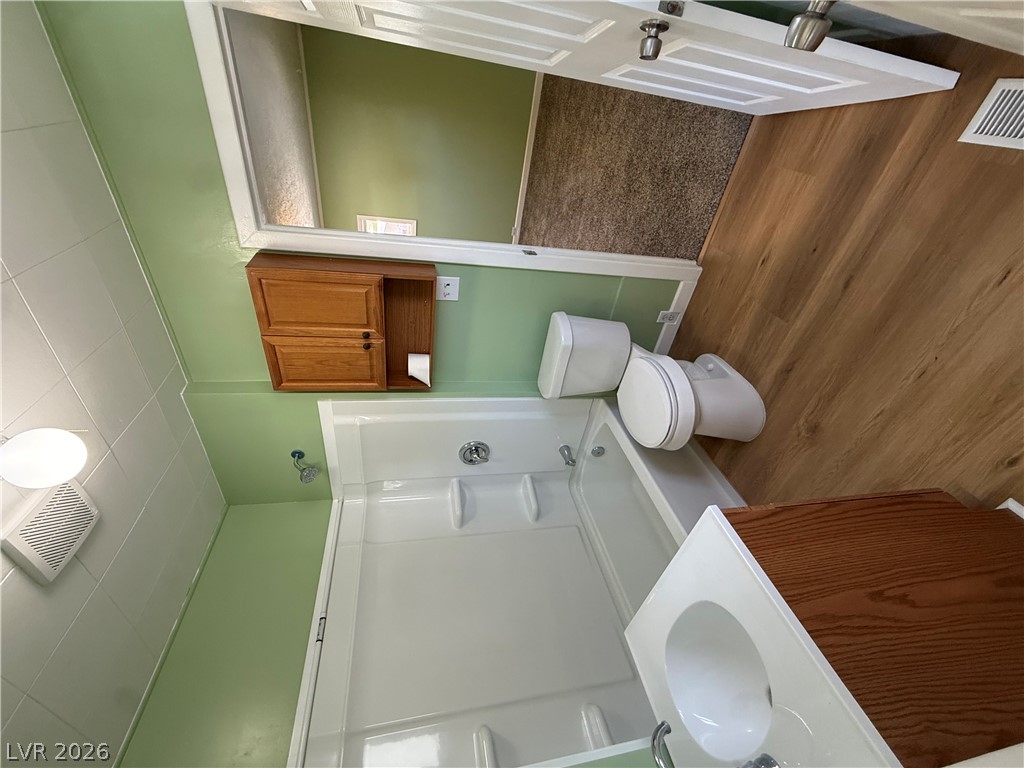 850 Avenue I Property Photo 6