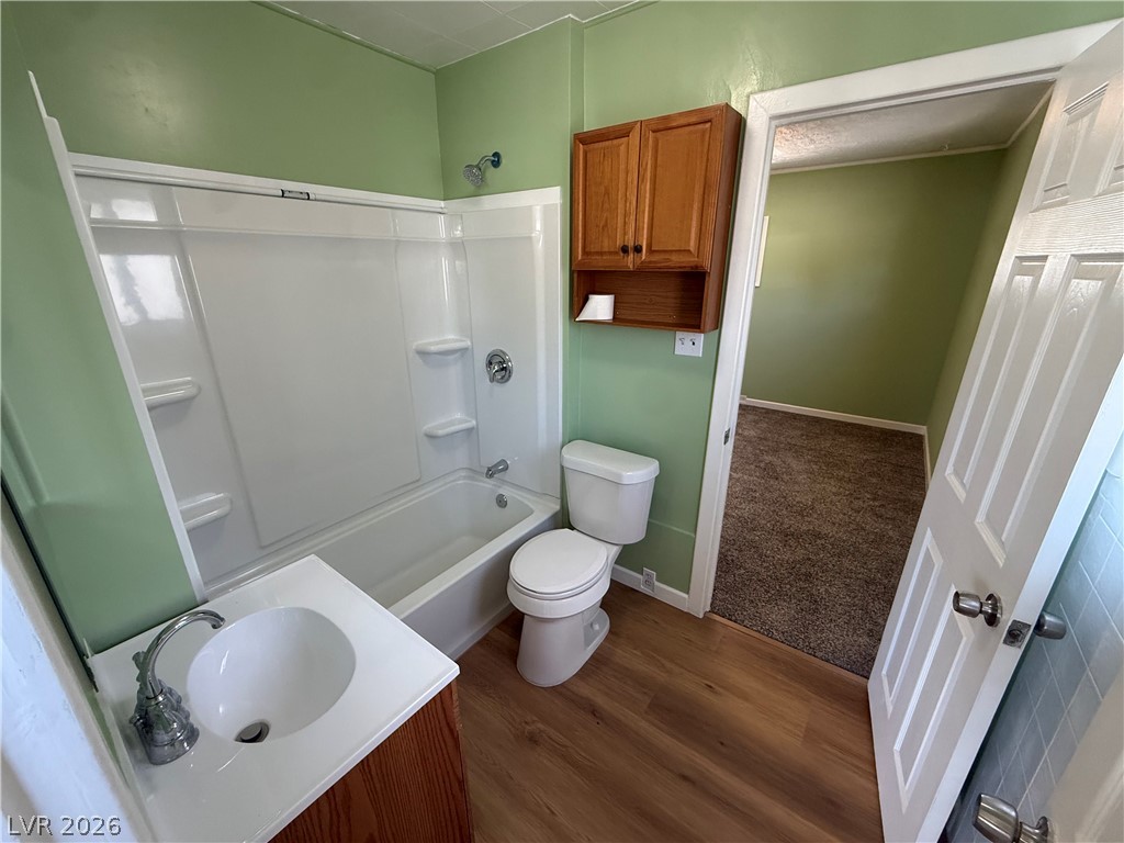 850 Avenue I Property Photo 9