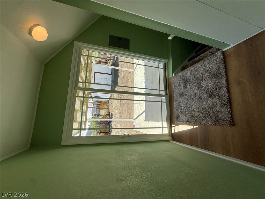 850 Avenue I Property Photo 10