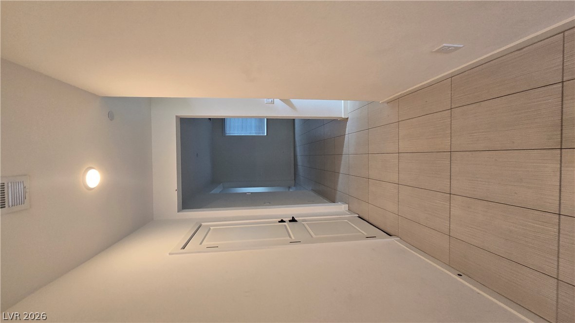 762 Elstree Court Property Photo 3