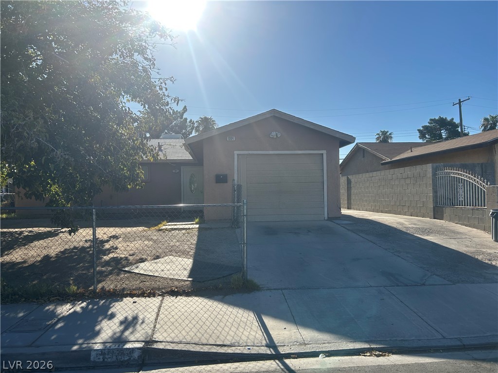 1004 Newport Street Property Photo 3
