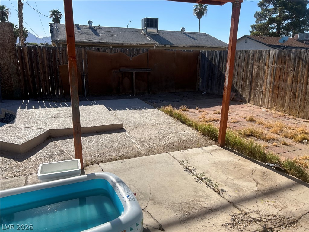 1004 Newport Street Property Photo 21