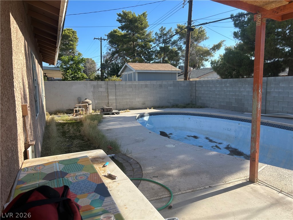 1004 Newport Street Property Photo 23