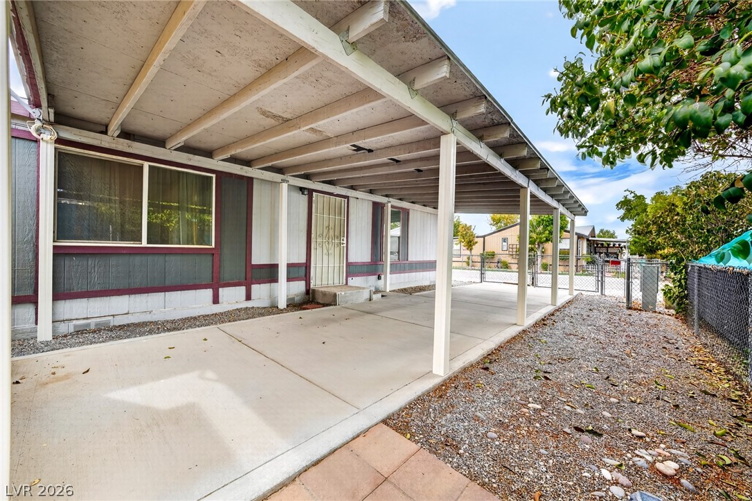 51 Russell Property Photo 6