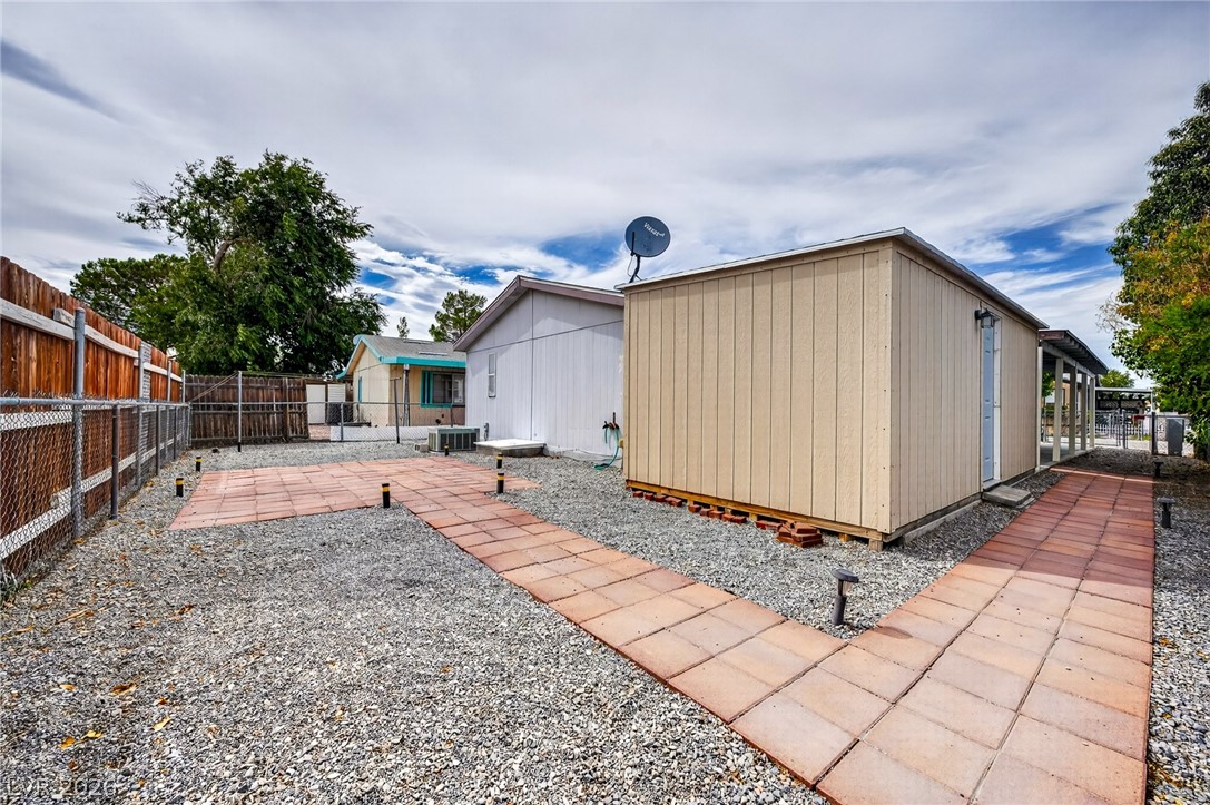 51 Russell Property Photo 26