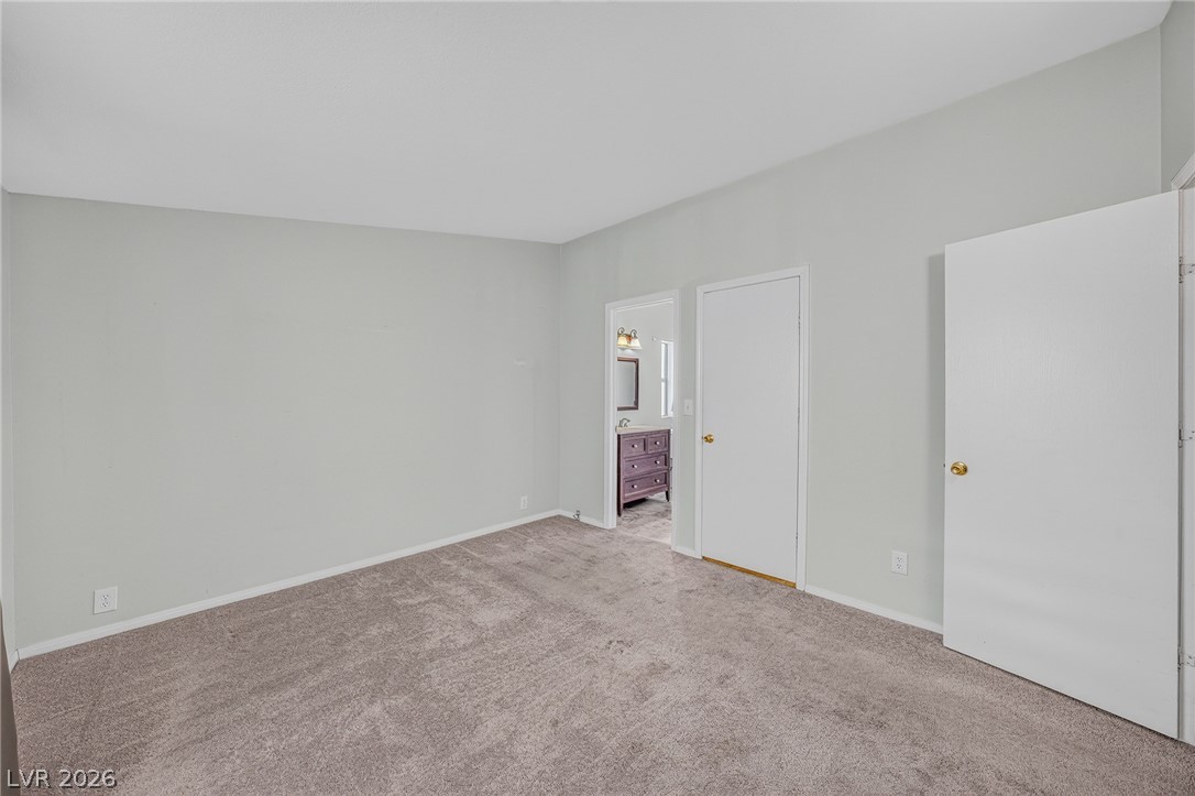 51 Russell Property Photo 29