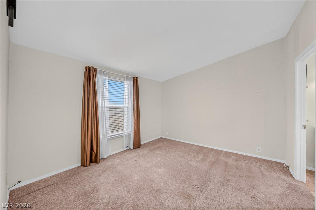 51 Russell Property Photo 30