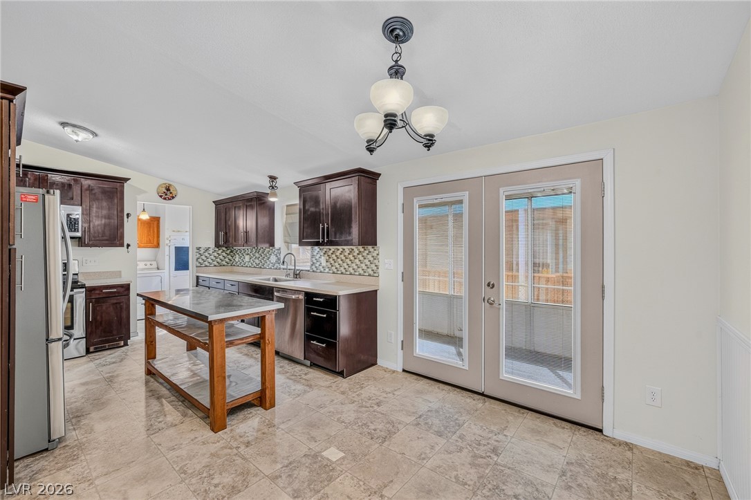 51 Russell Property Photo 36