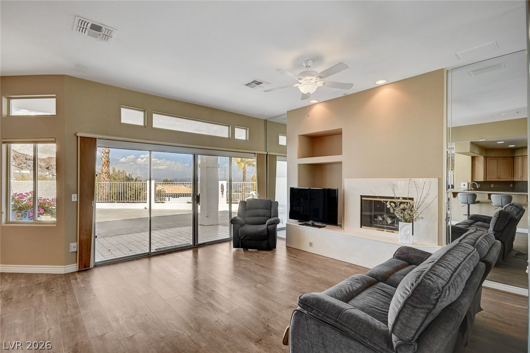 312 Venice Lane Property Photo 3