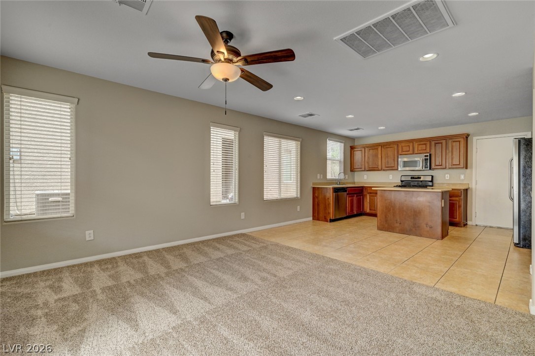 9015 Alex Creek Avenue Property Photo 2
