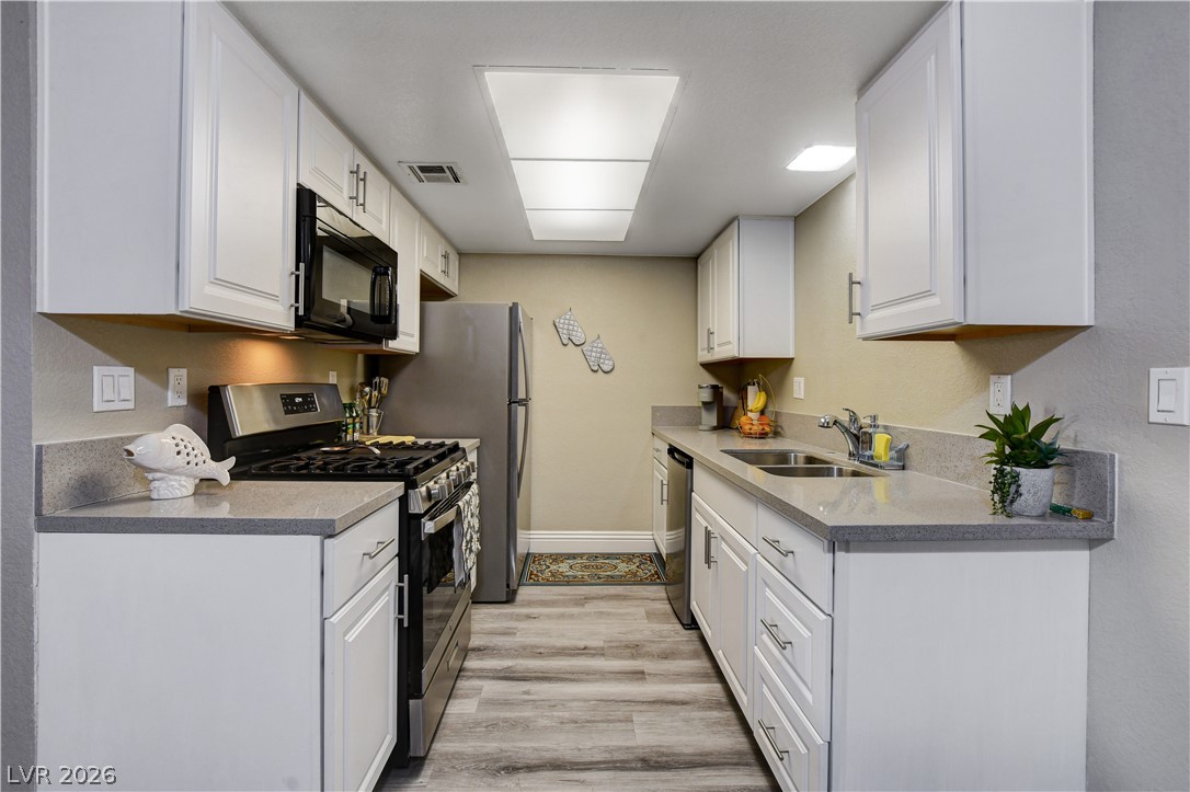 445 North Lamb Boulevard C Property Photo 12