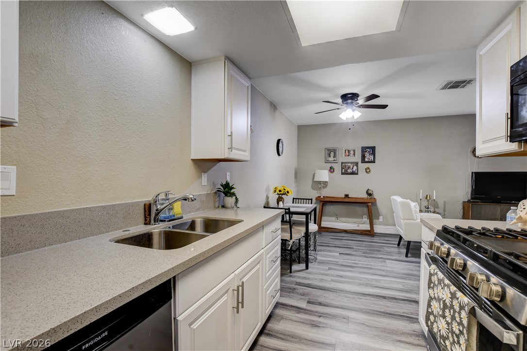 445 North Lamb Boulevard C Property Photo 15