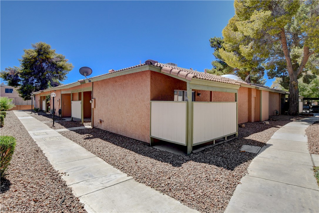 445 North Lamb Boulevard C Property Photo 29