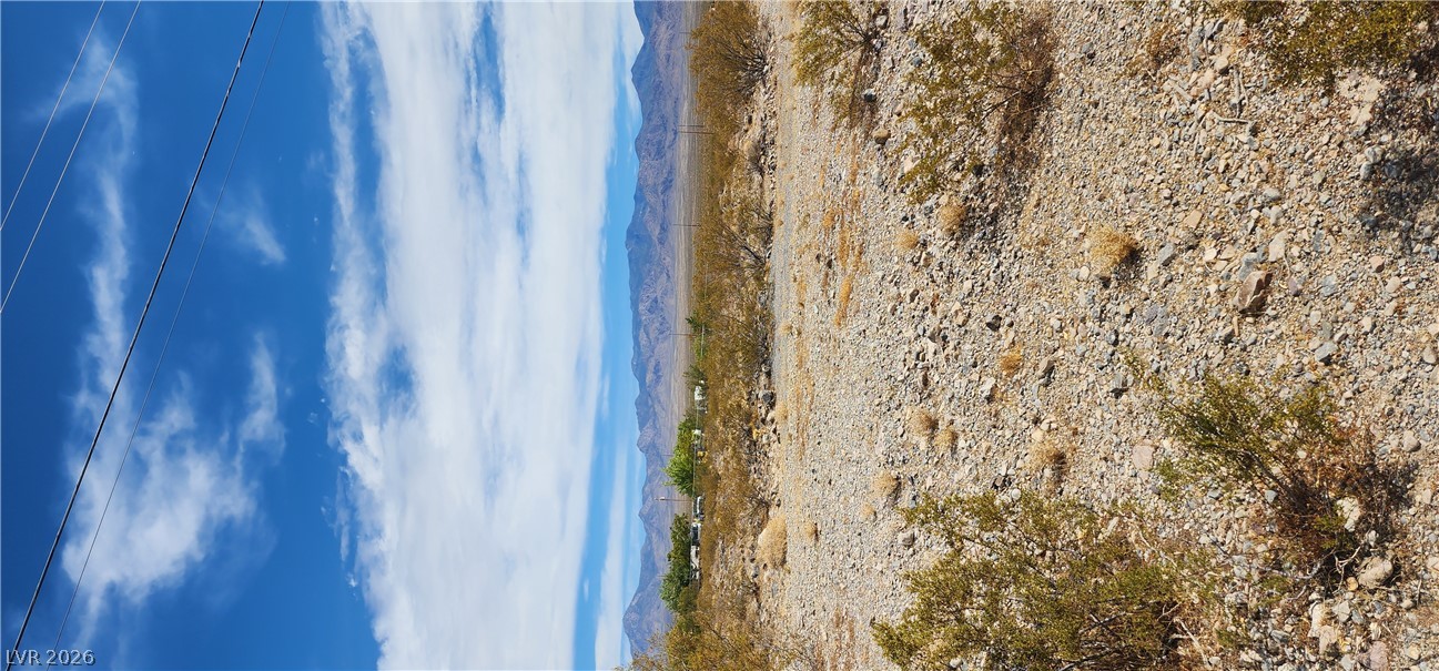 521/581 East Train Way Property Photo 9