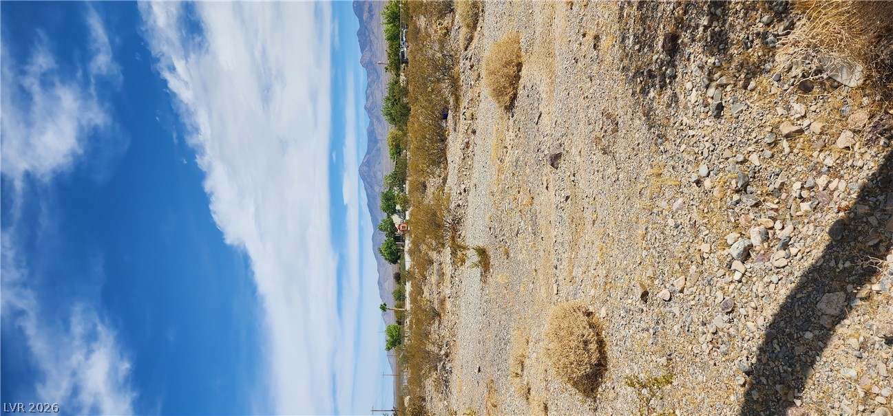 521/581 East Train Way Property Photo 12