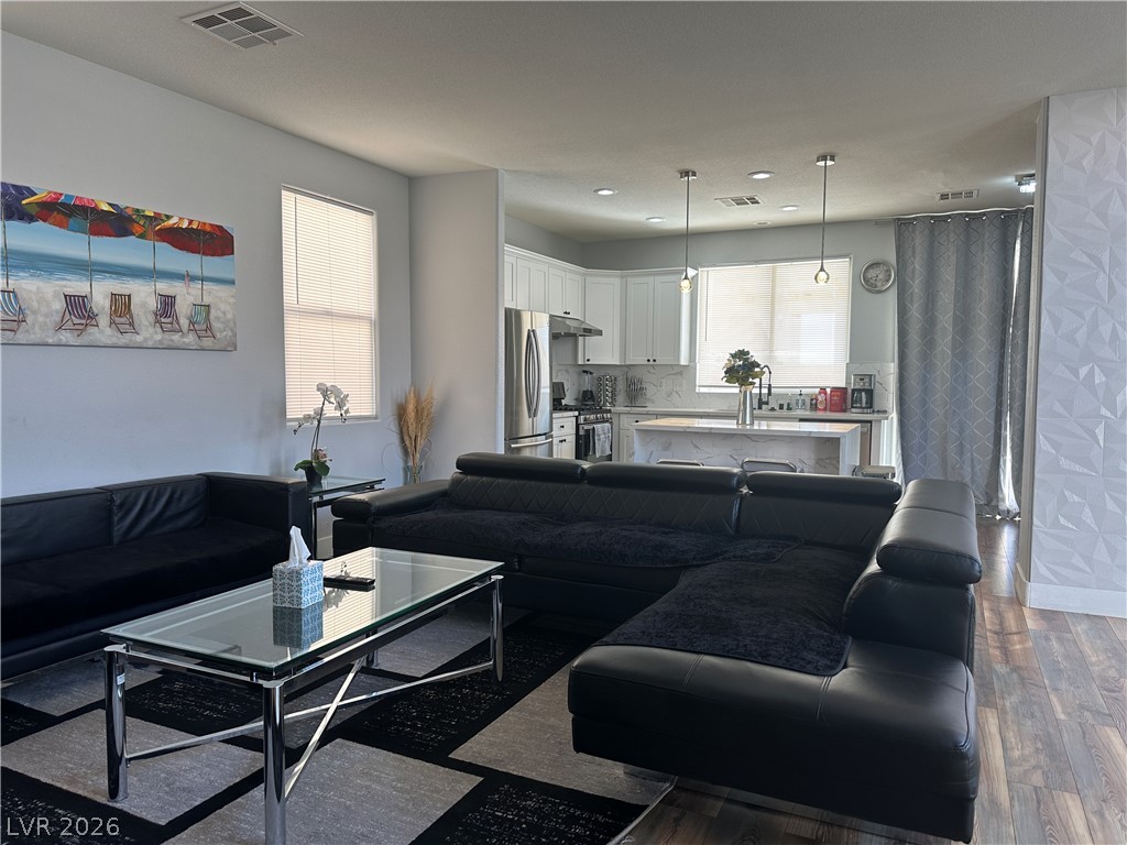 8901 Kingswood Drive Property Photo 11