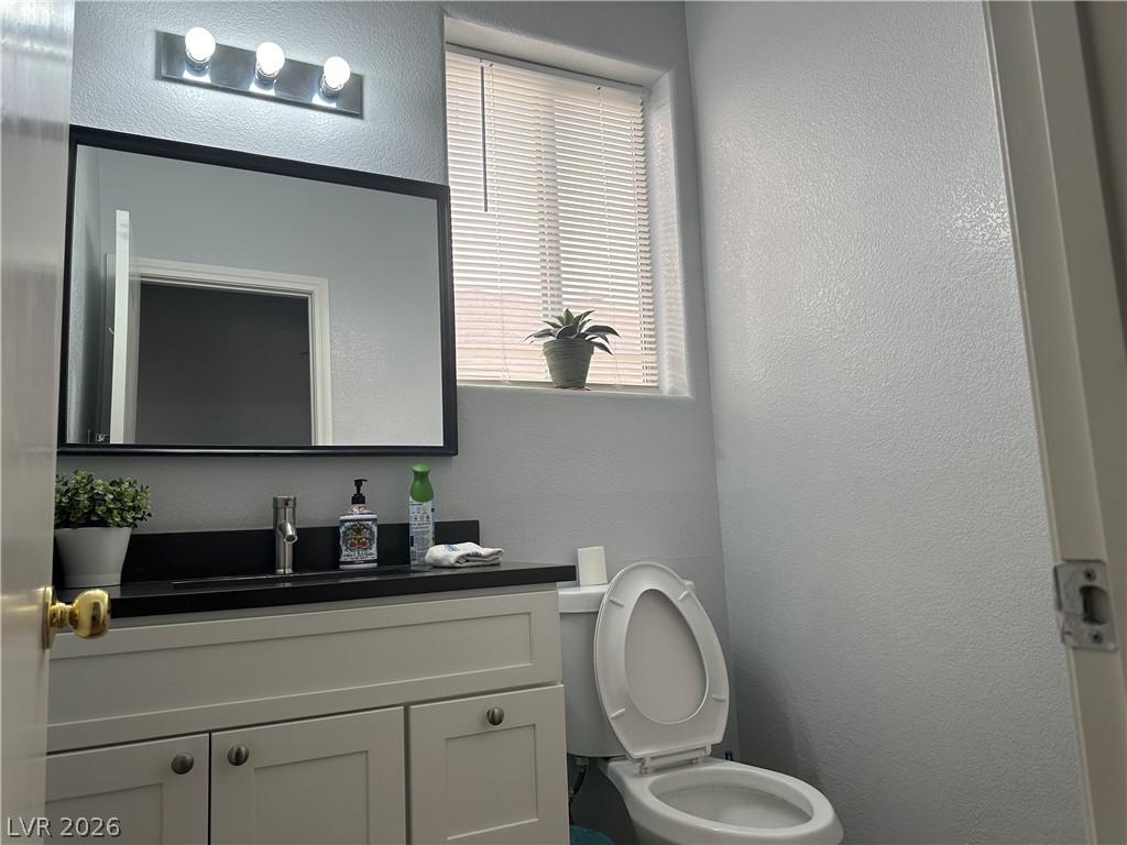 8901 Kingswood Drive Property Photo 15
