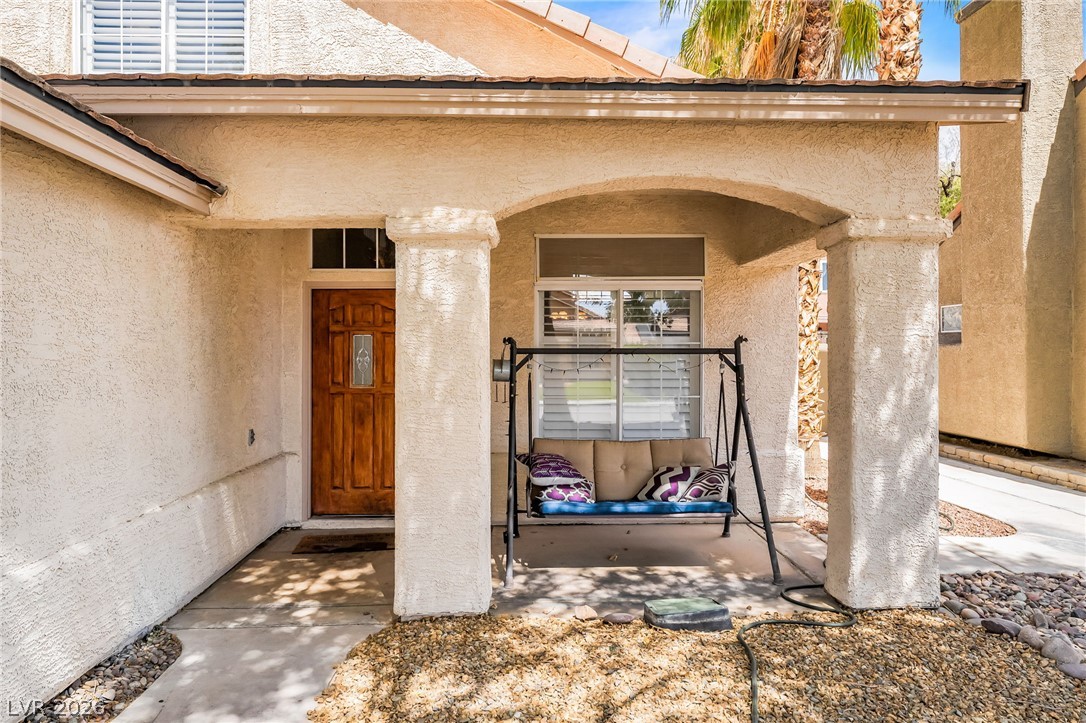 9468 Coral Shine Court Property Photo 5