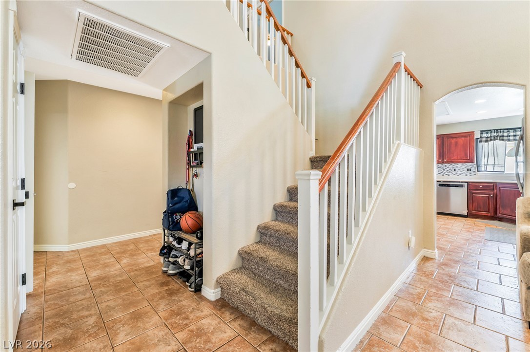 9468 Coral Shine Court Property Photo 11