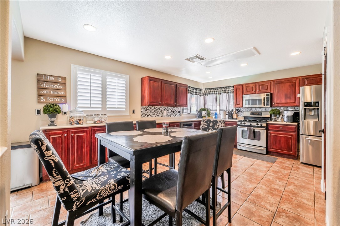 9468 Coral Shine Court Property Photo 18