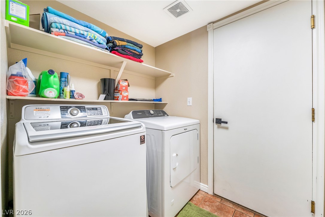 9468 Coral Shine Court Property Photo 27