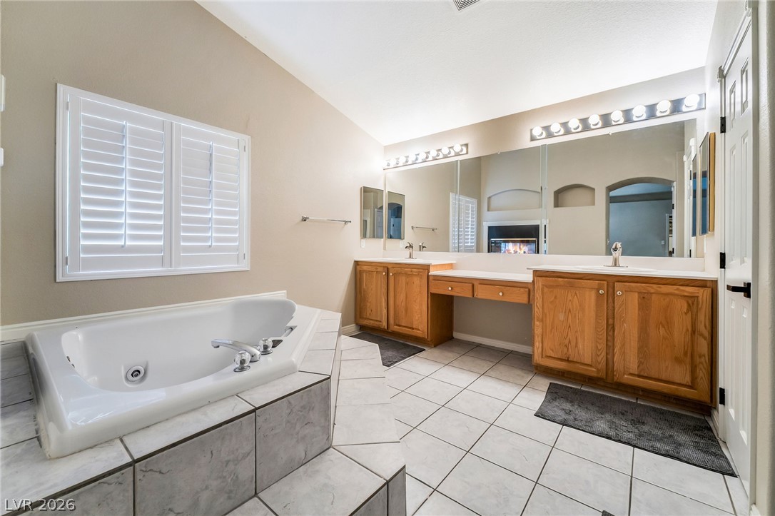 9468 Coral Shine Court Property Photo 37