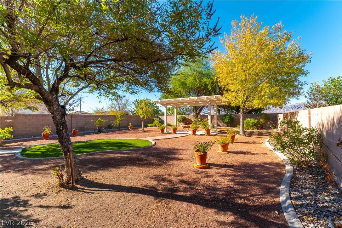 1412 Danielle Rebecca Avenue Property Photo 3