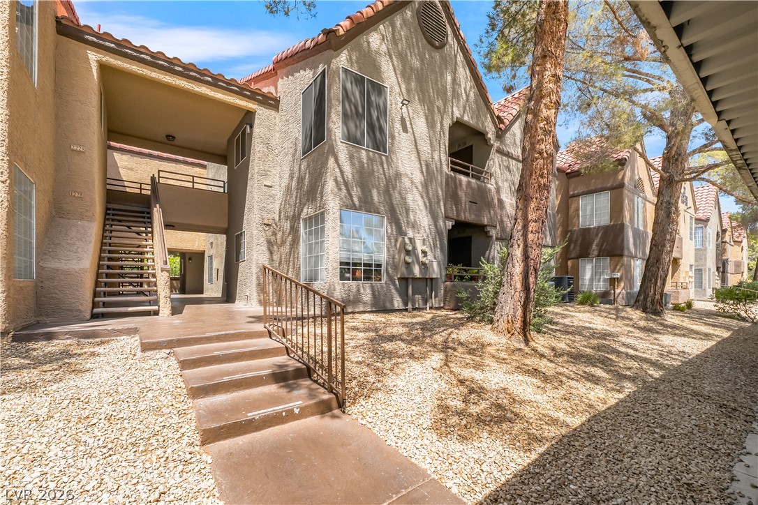 2200 South Fort Apache Road 2229 Property Photo 1