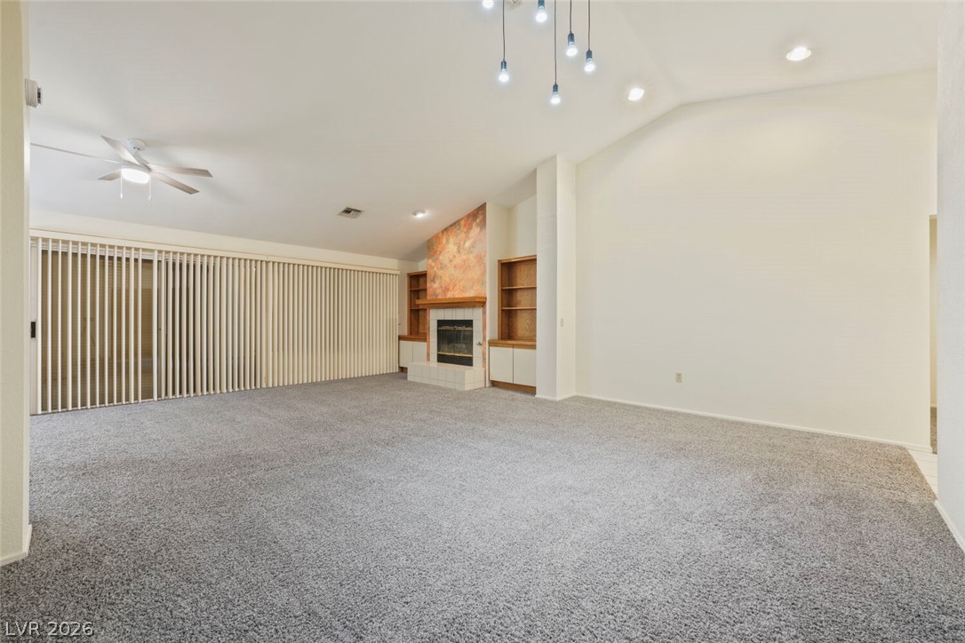 3009 Linkview Drive Property Photo 5