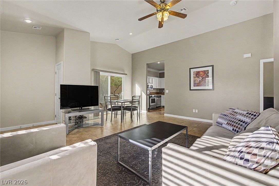 1430 Summer Glow Avenue Property Photo 9