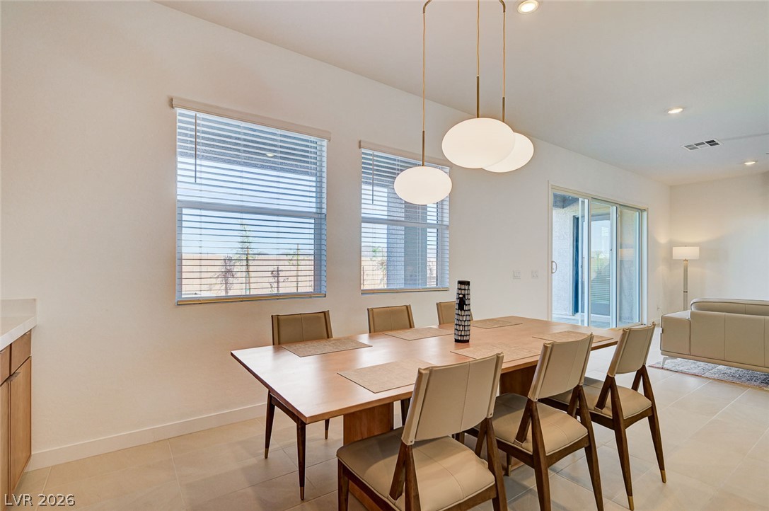 10022 Decano Ridge Street Property Photo 9