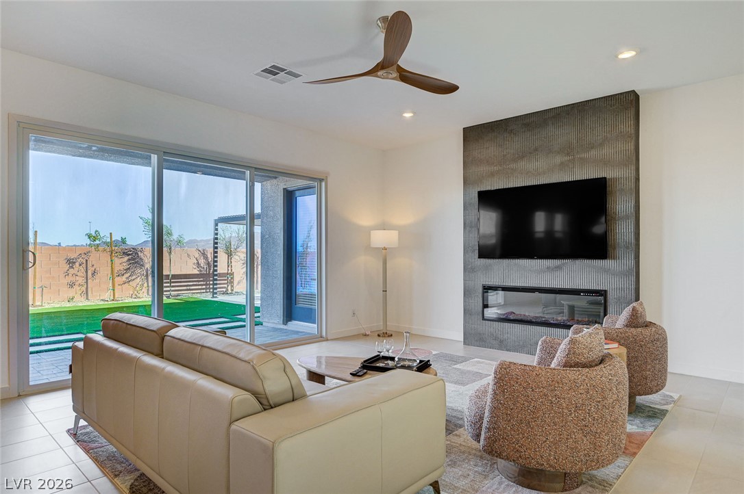 10022 Decano Ridge Street Property Photo 12