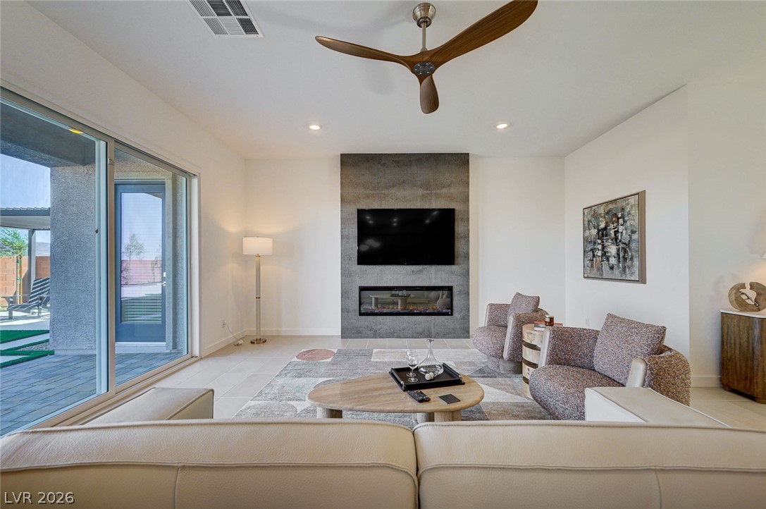 10022 Decano Ridge Street Property Photo 13