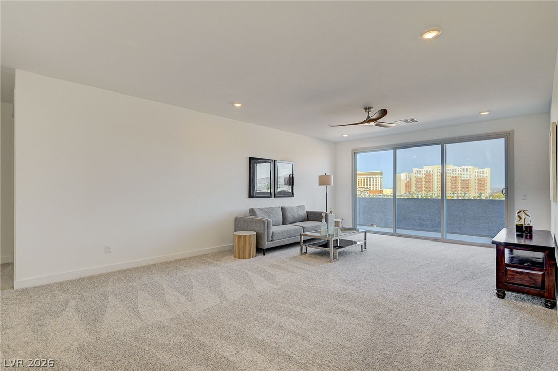 10022 Decano Ridge Street Property Photo 17