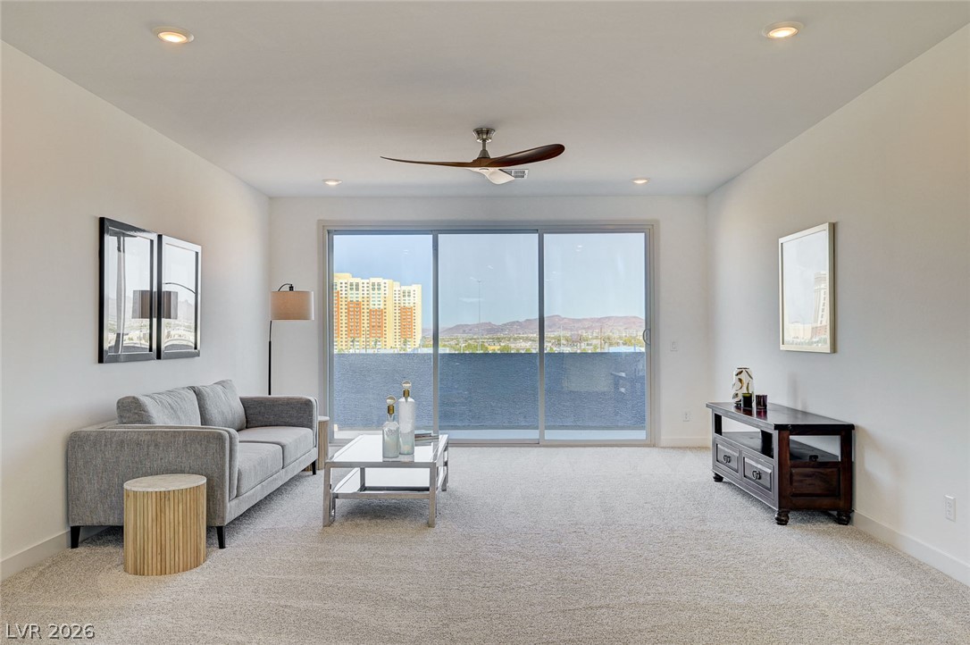 10022 Decano Ridge Street Property Photo 18